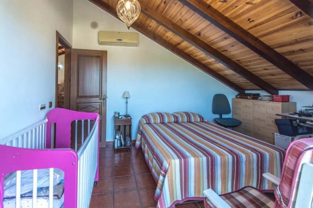 f60375fb-c0e8-414f-b91b-0a7aed45ae31