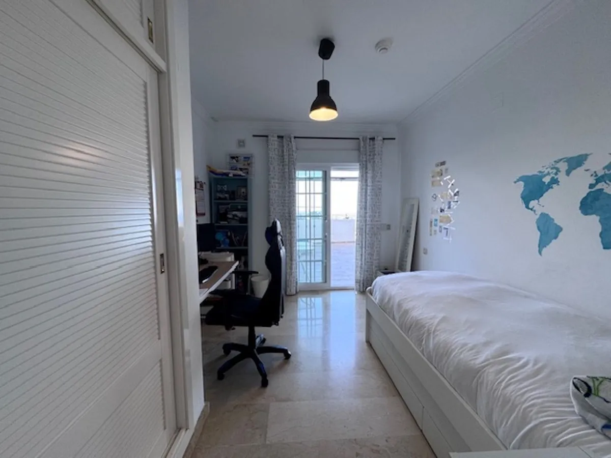 0a527035-2ba7-4ab9-94ac-610da909ecad