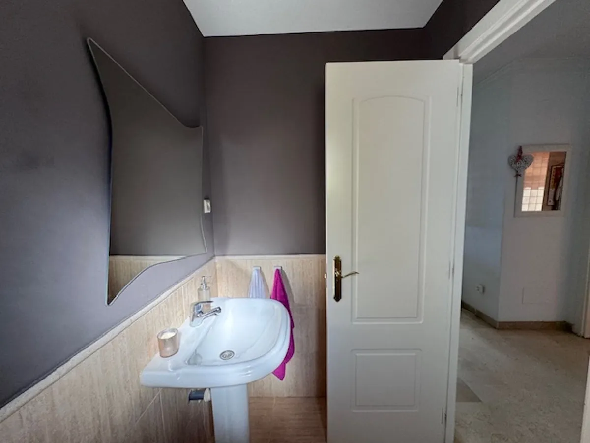 5587bb39-48af-40a0-9db7-a974c7d2967f