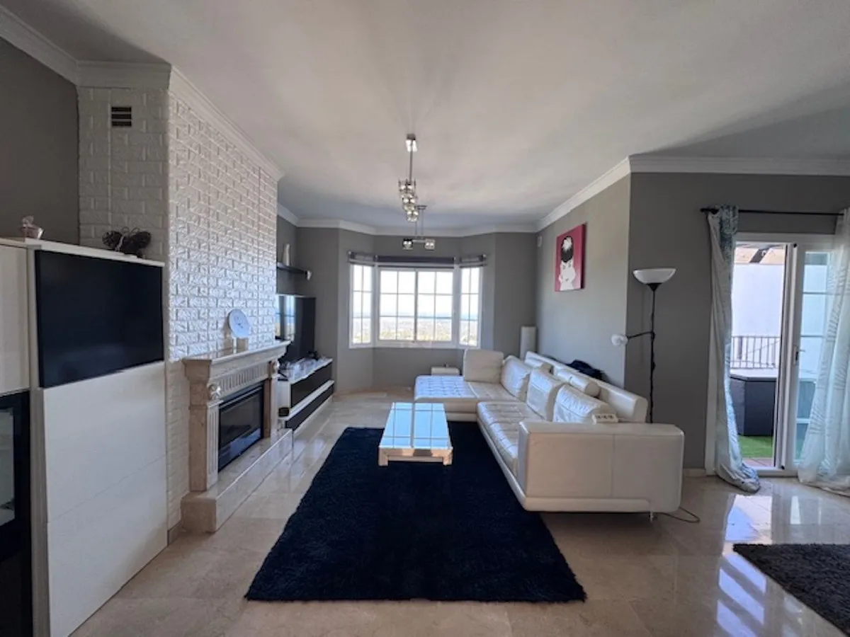 6d67cae3-dac5-480a-a116-9456fb6f33a1