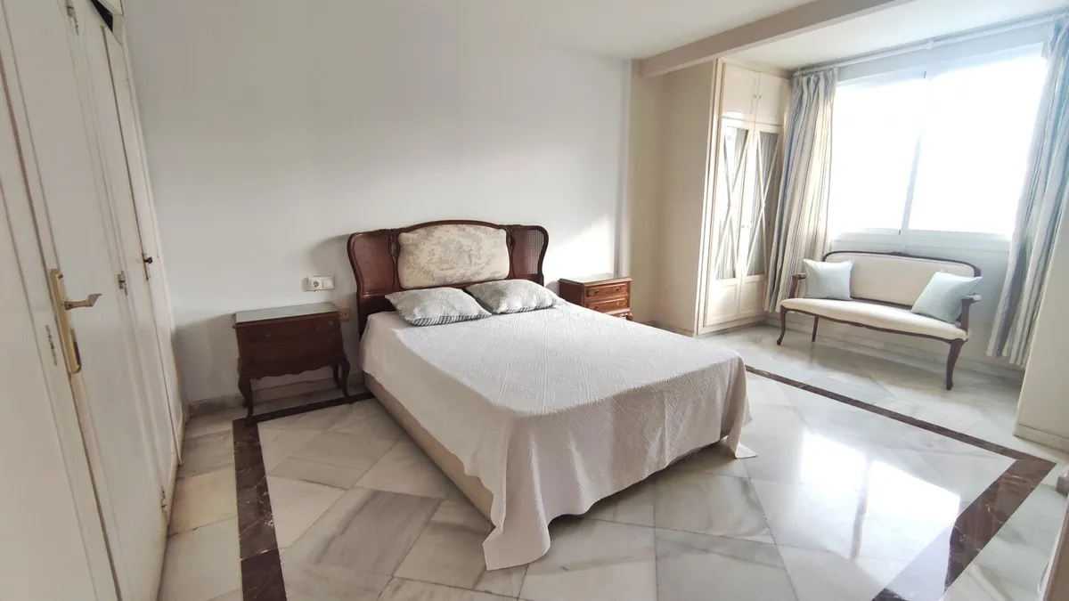 6b829e4b-d3c3-45df-9470-36914030bf28