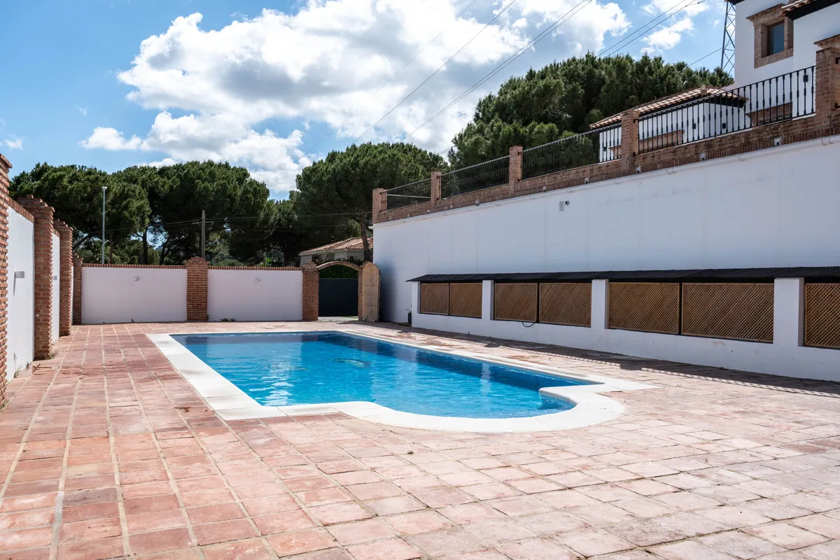 12a270b5-3507-4944-8297-eb2d0b0308b6