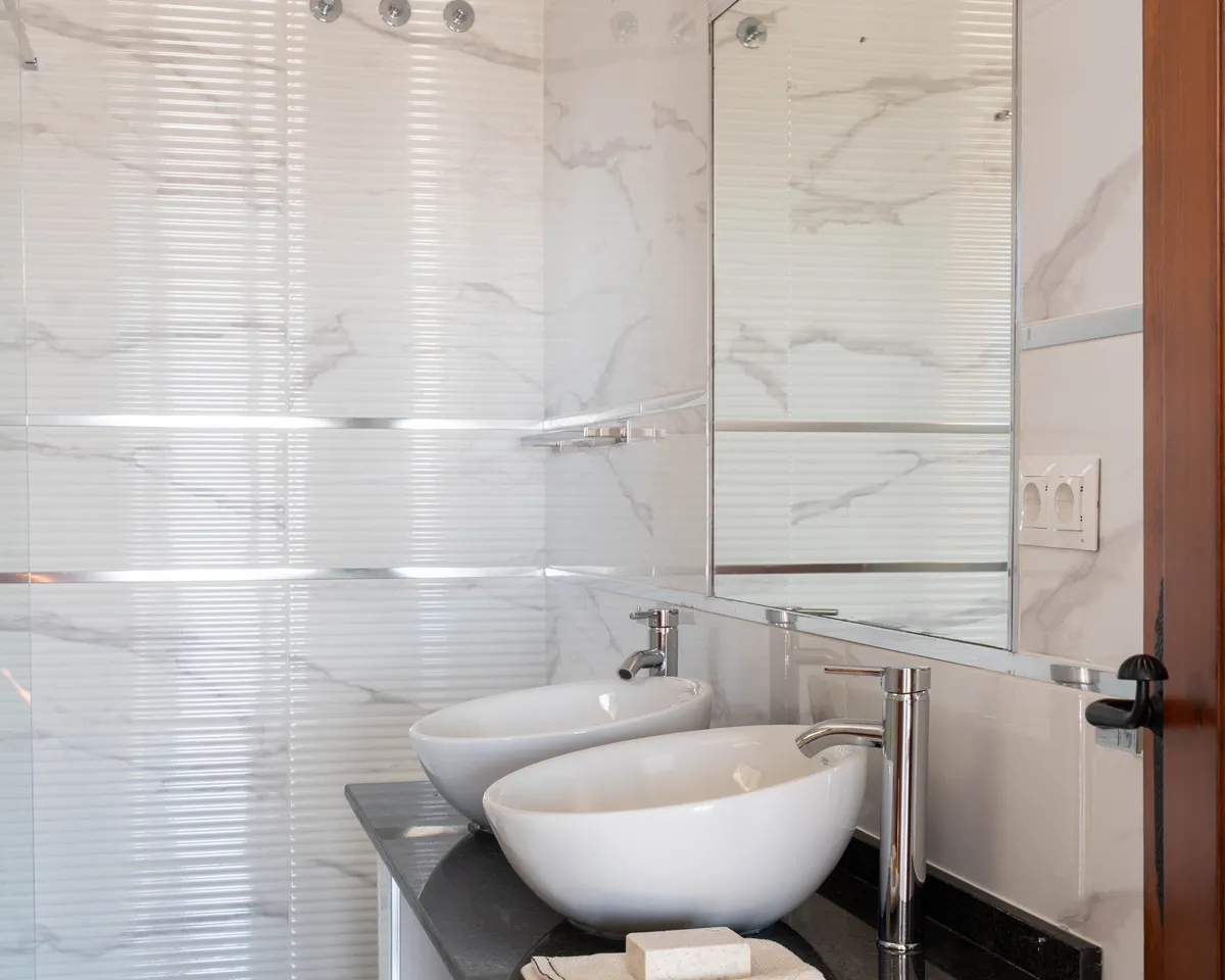 368947c0-690e-4346-bce8-a4f87d328760