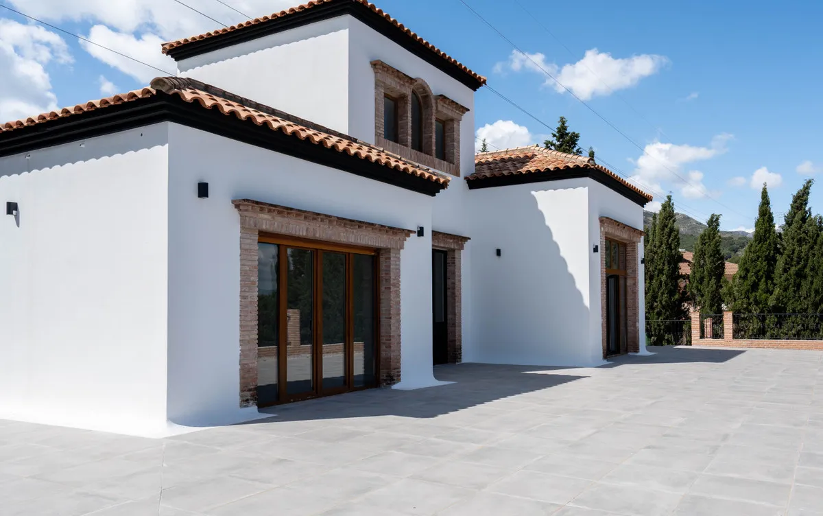 66e10f2d-d3b3-4e83-a447-b4539850f9b9