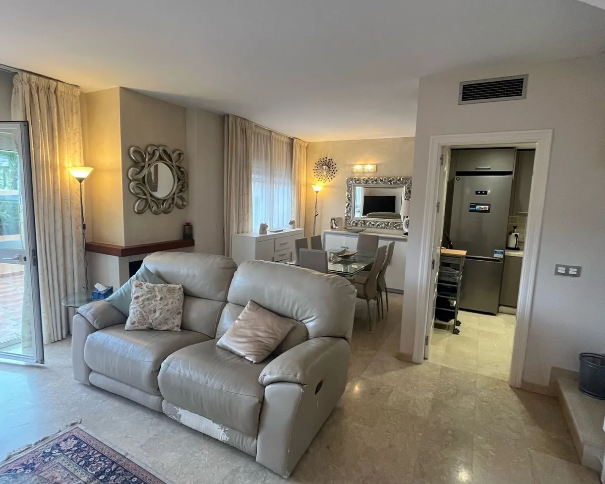 899b9e94-fd7c-4f75-b528-f602447c5810