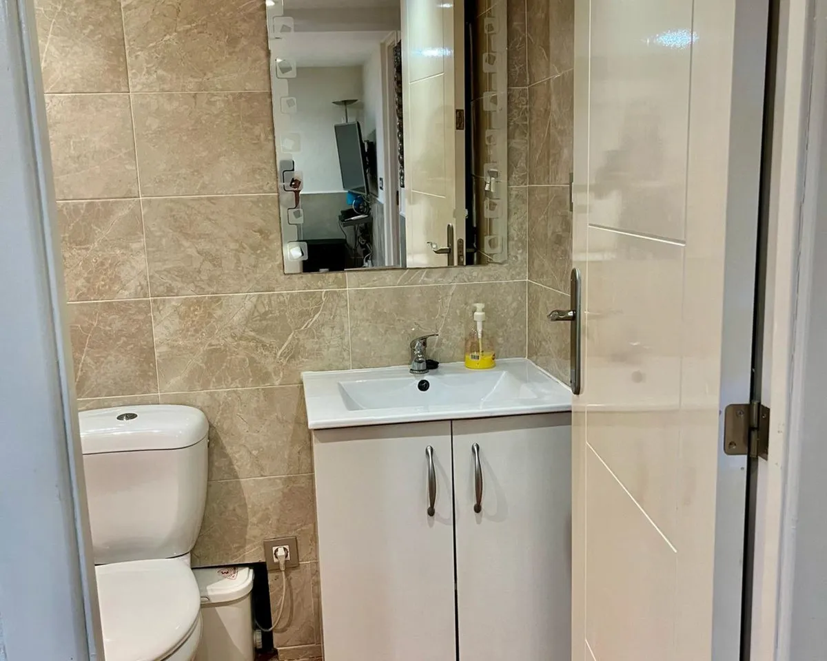 abfcf9f1-02b0-4700-ac4b-a2dfeca4306c