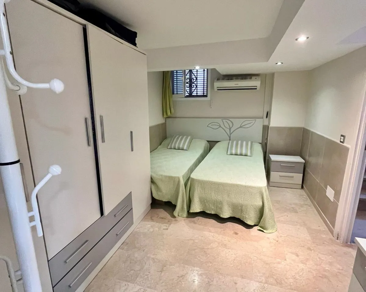 c3185bf6-5c1d-4602-ba1d-91a31c8a7f3d