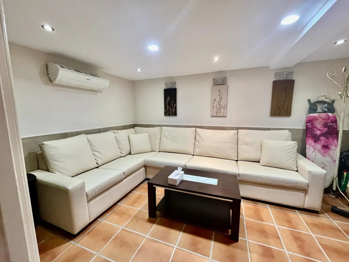 f83f2ee6-8bc2-4164-8a93-f83fe5e3c82c