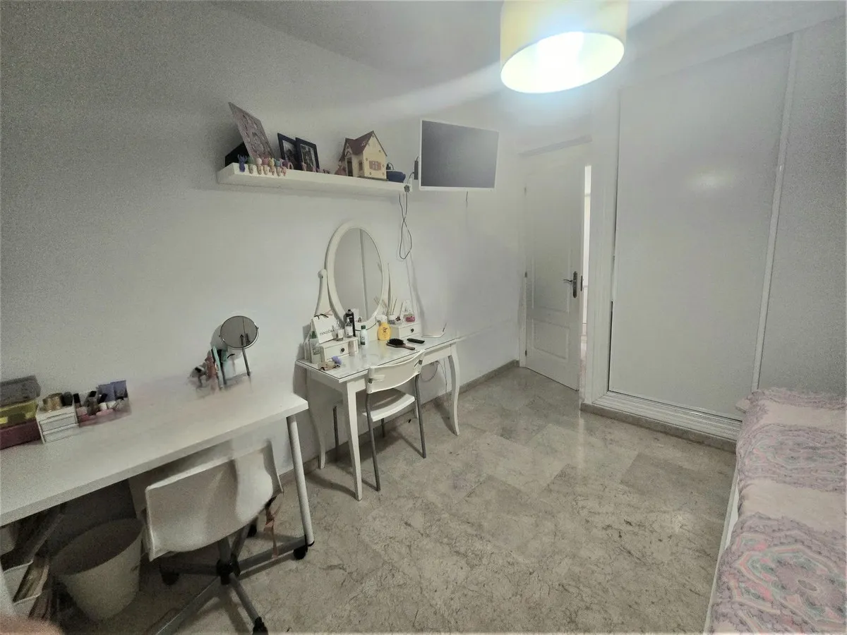 836e2878-f2a7-4a6e-a6ad-3b193477e35c