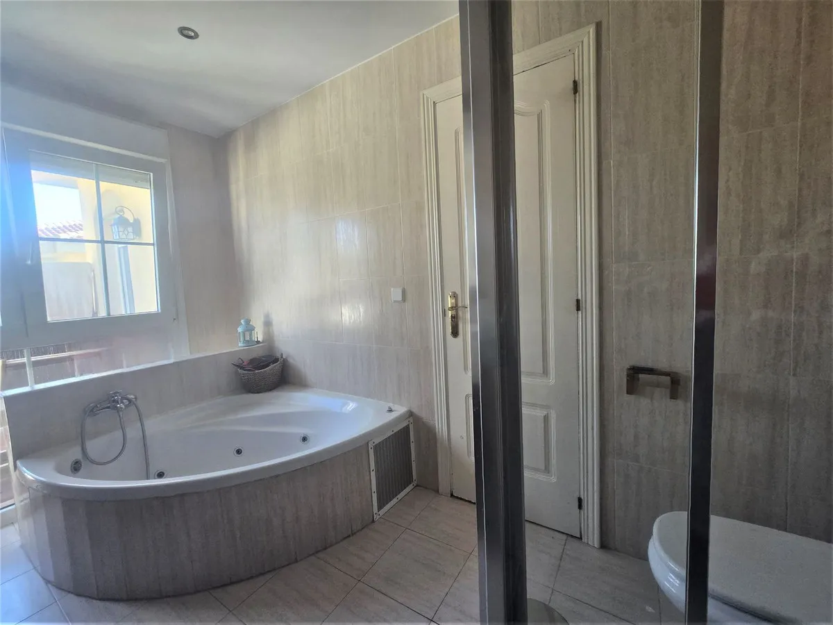 e20c5ed5-f1f6-4c9f-86bb-c4cf52eec498