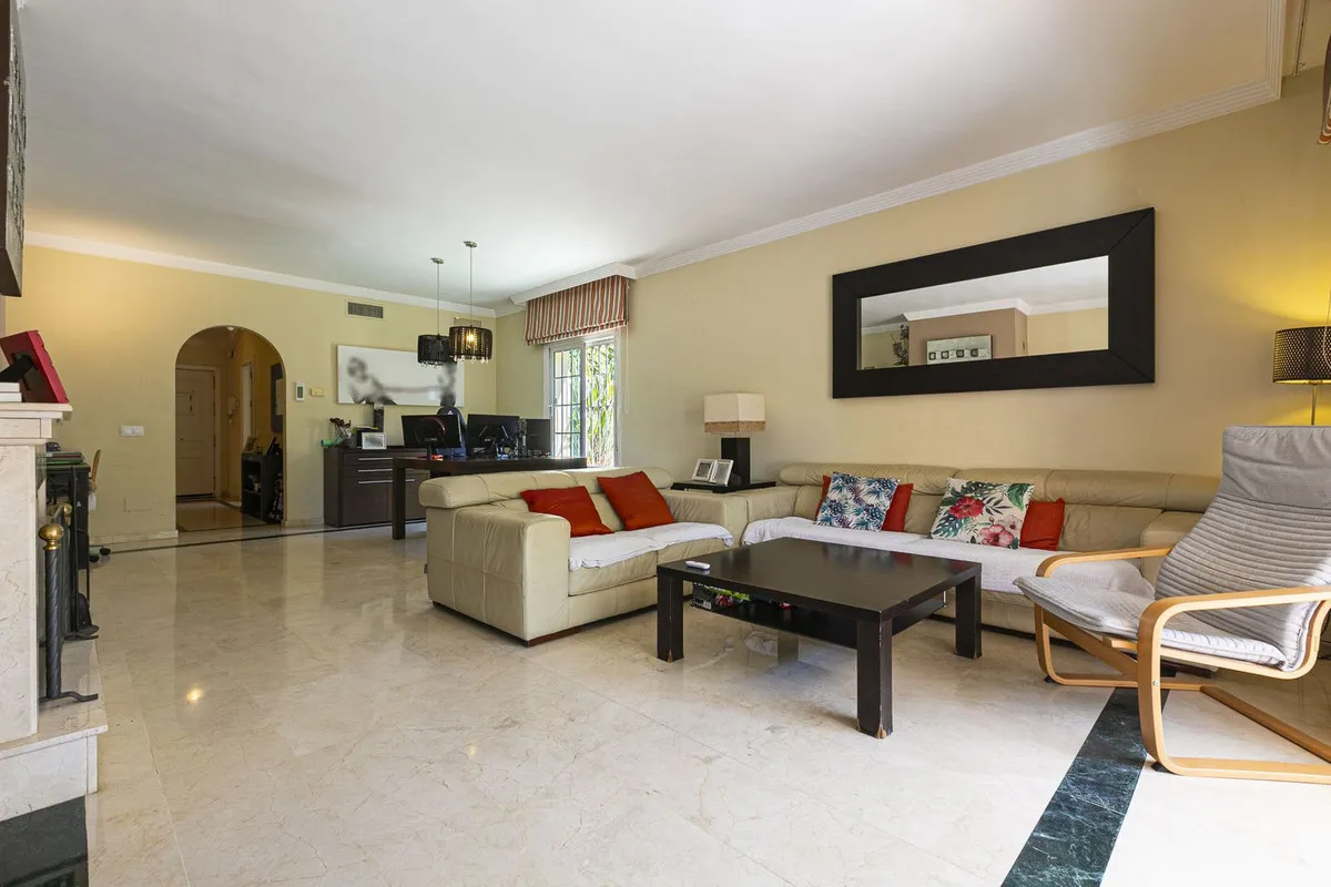 0b78d149-da41-4564-97a9-9f1c29e353c0