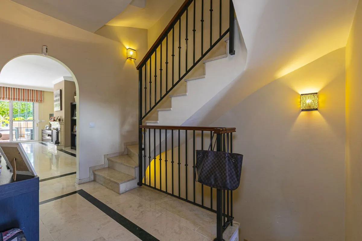 6091823f-1d2c-48ca-bdca-b18111c6a961