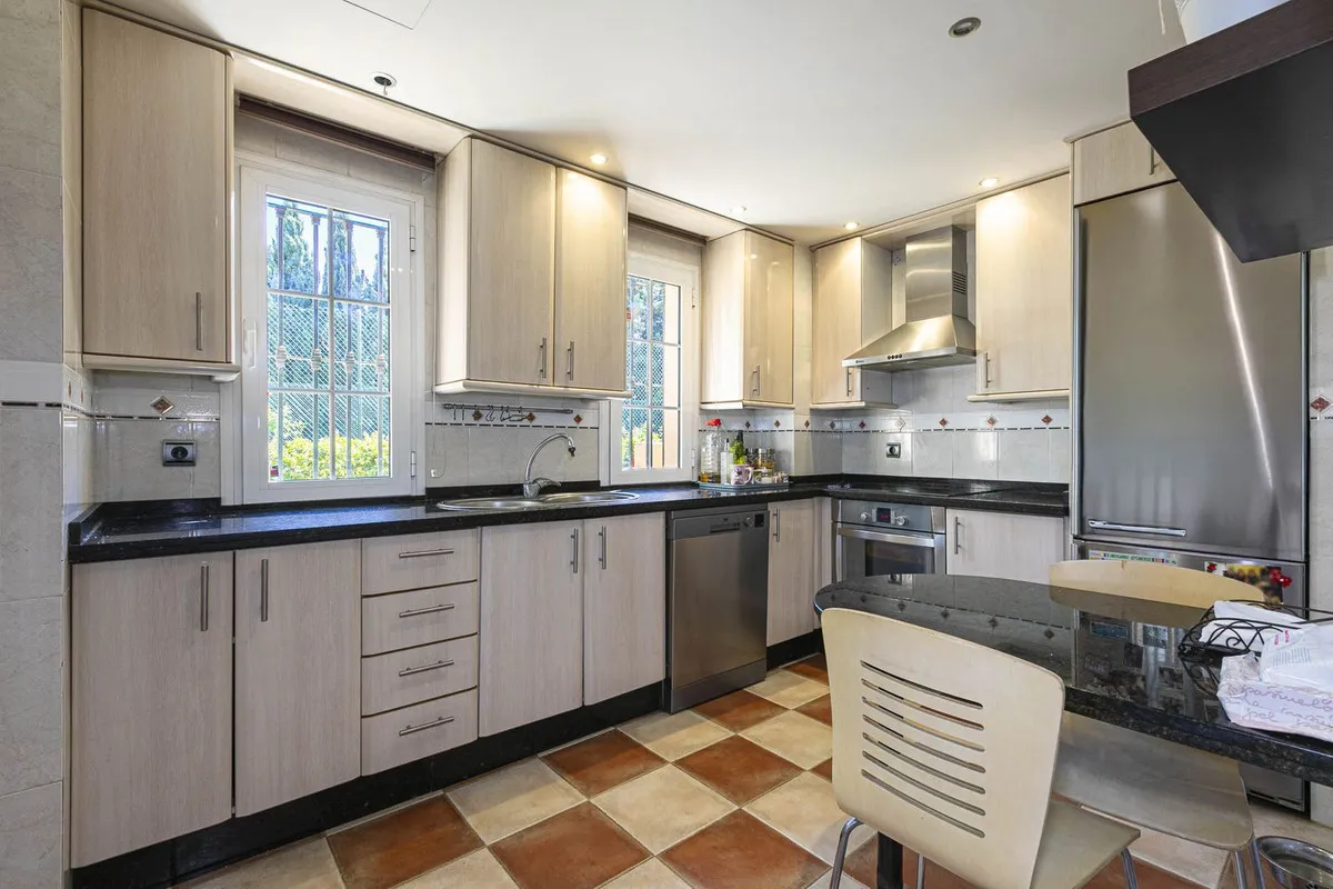 a2d6399a-e254-4c51-bbb3-76266e5e9a74