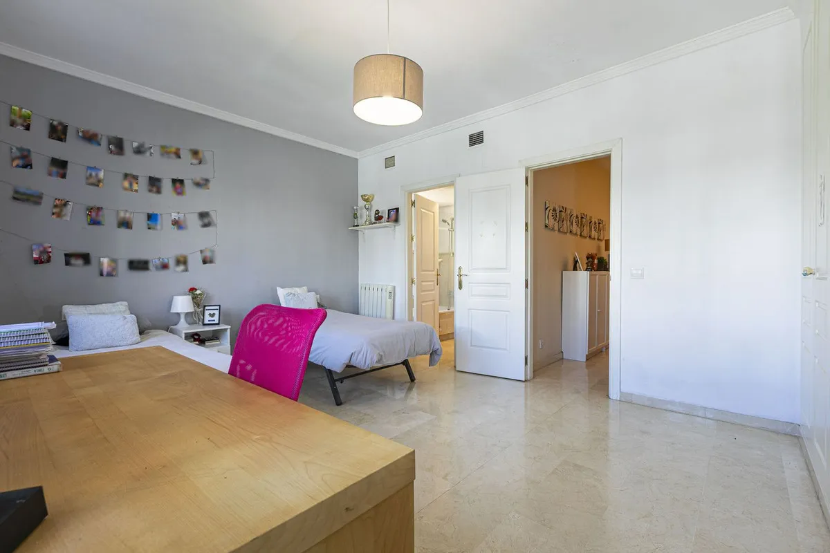 a67e03ff-78fb-423b-9409-fa554e74d91a