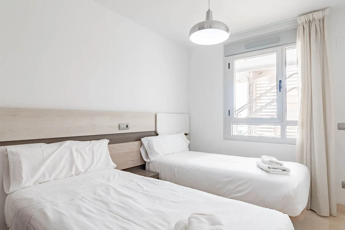 1e228a02-c3fc-4a51-9a93-b0e89e8ef09d