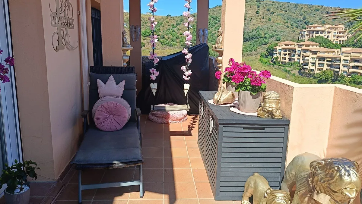 a064d74e-703d-4c8e-994b-fe7ea2806f83