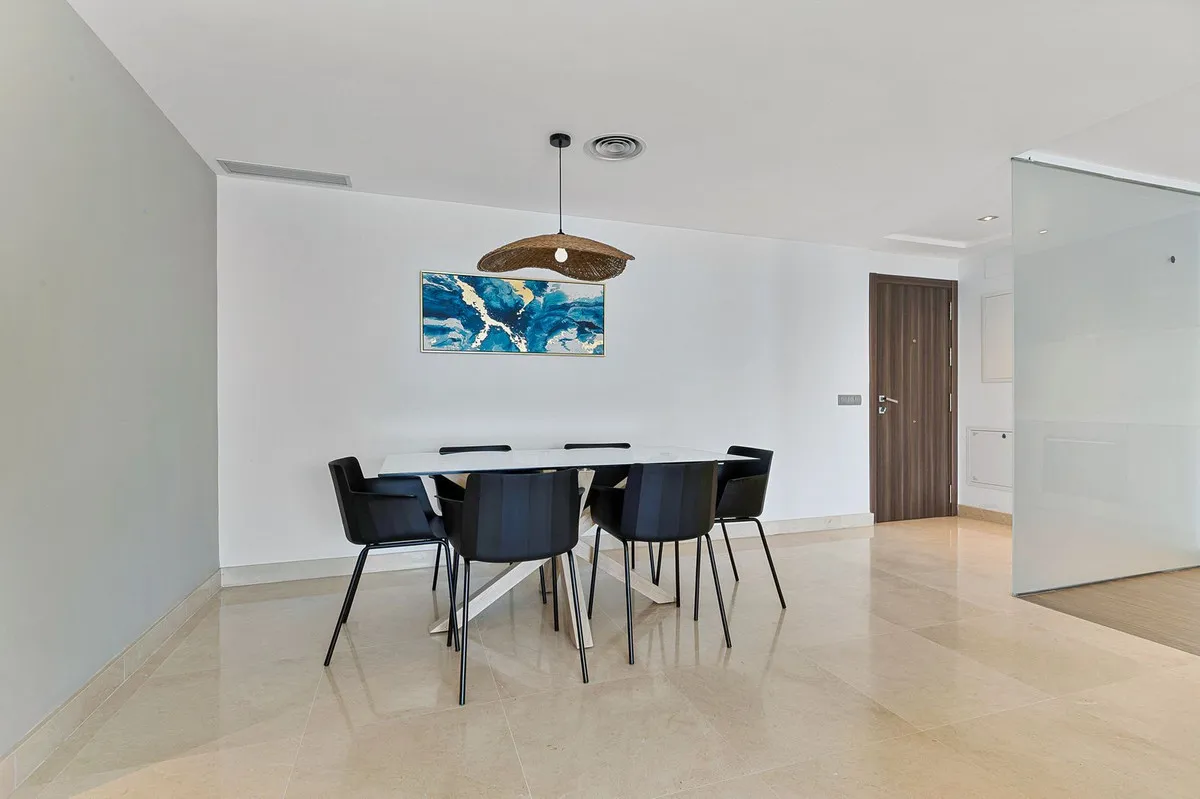 73daaaec-648a-4ee3-8fcb-fca4f5ac10e1