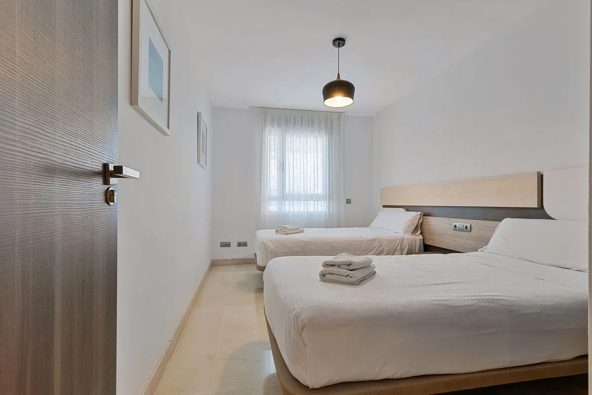 87d53c9b-fdeb-4861-83ec-d11f7081aff8