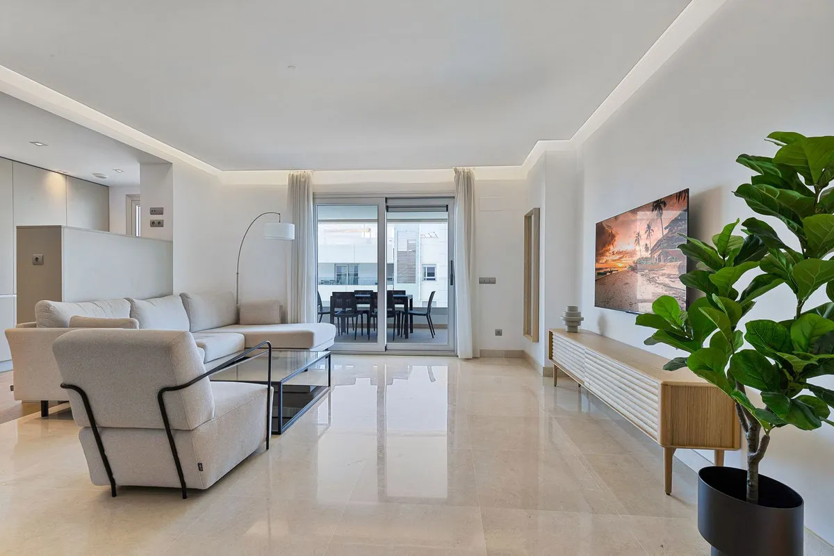 e06c0fe0-e24d-43ec-b1a4-f336b83730cf