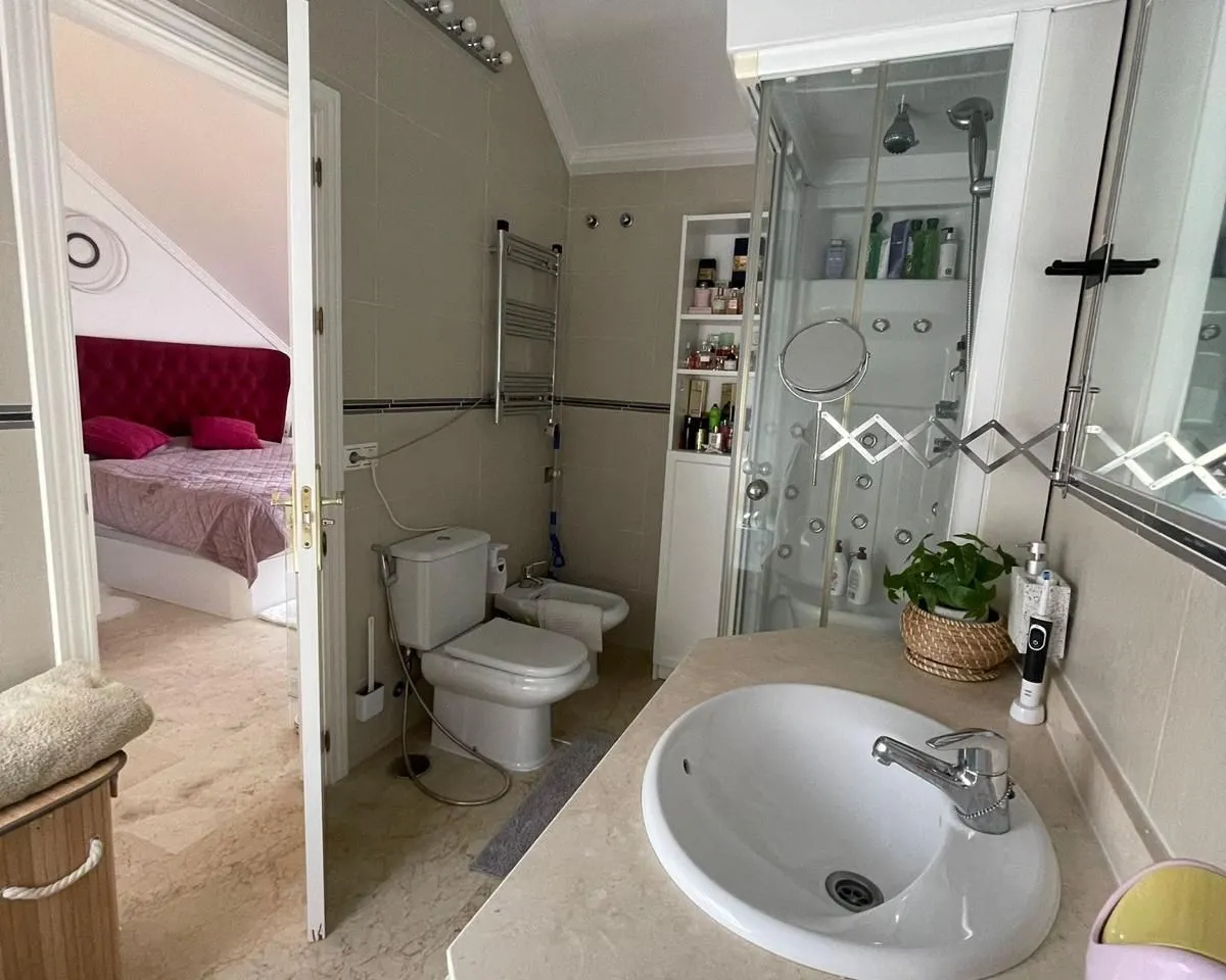 20c05f5c-4a05-4f35-ab72-f2995c8b6d97