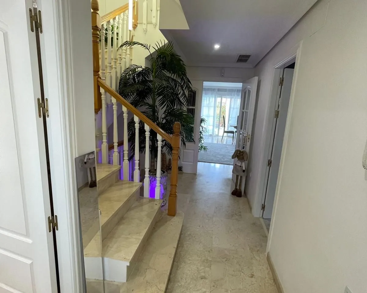 72e12574-021f-4a2e-ab34-a92a35551108