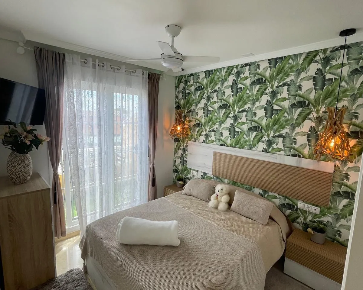 945ca9f7-b649-405f-bcd6-d0f1c99b0440