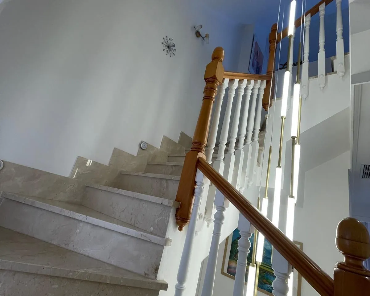 a1832537-ad78-4e49-9ea7-3d6477d72635