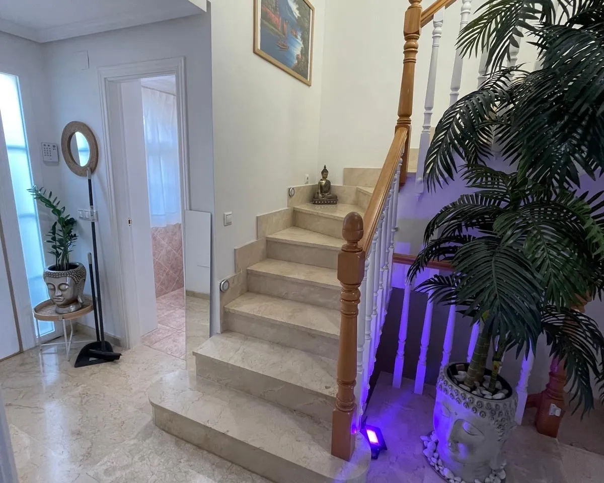 a1a5d8c6-009f-4beb-9107-6b142c7fa240