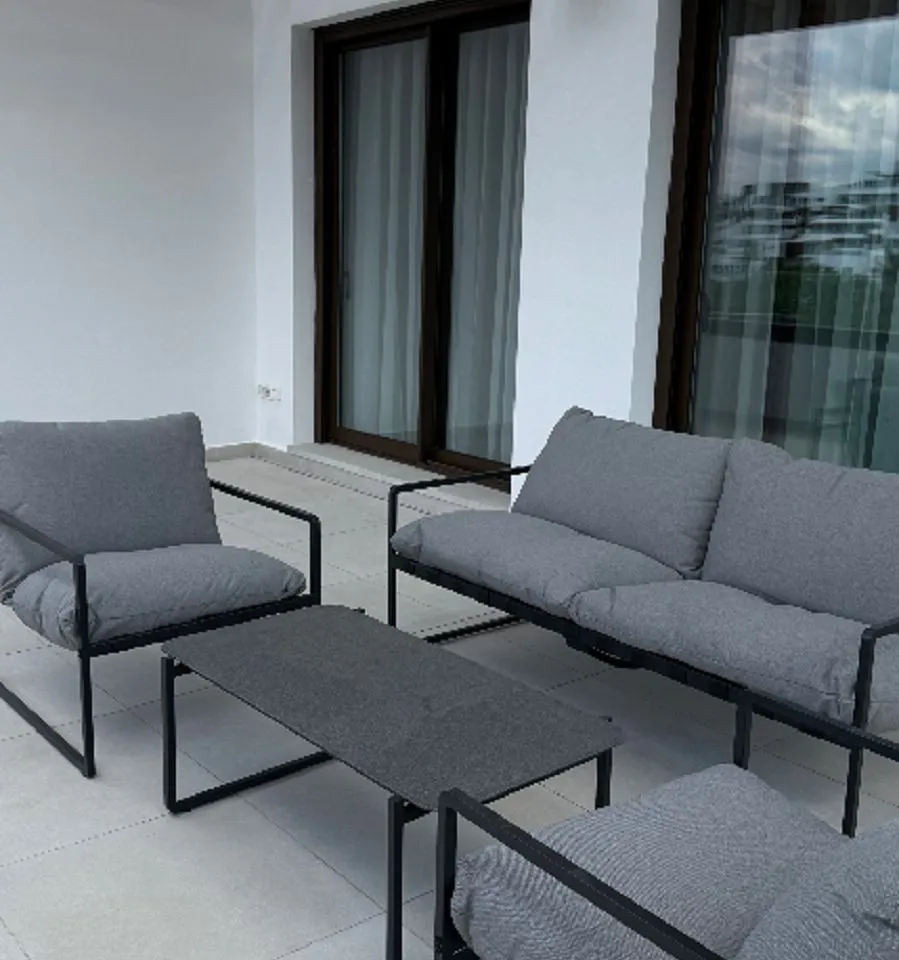 24250dd6-417f-471a-9dfa-f2504901fffb