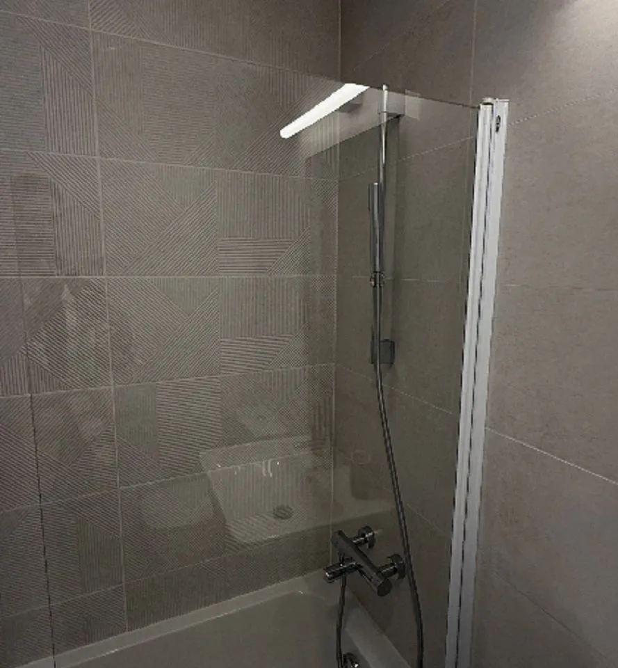 2ba99193-5c71-46cc-bb2c-fabf4b9c70de