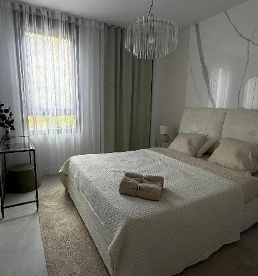 84564c5d-66cc-437e-83e2-8c1f2dca2a17