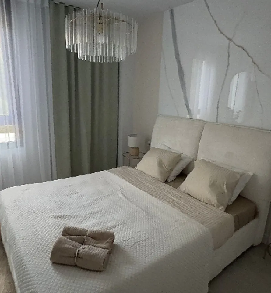 fef6b224-01c9-4423-b0ca-4b1d7bae5b91