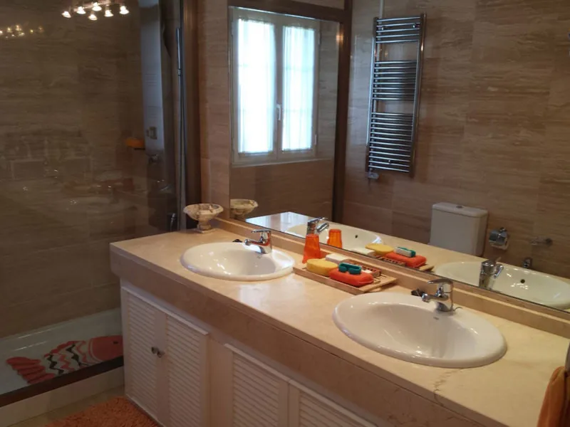 fc6e9f9b-00dd-4a38-a993-2ac4ad82a81e