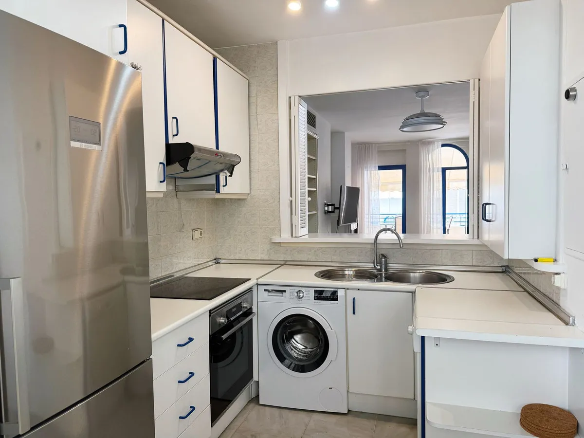 6c50c9c3-e7b5-46e3-9db7-514683f417bb