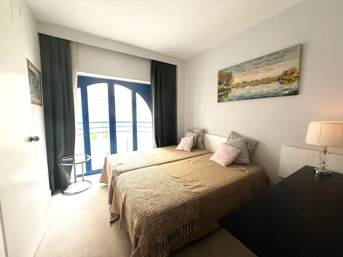 f164a923-7d5f-4c5c-8b33-62aa8a86c573