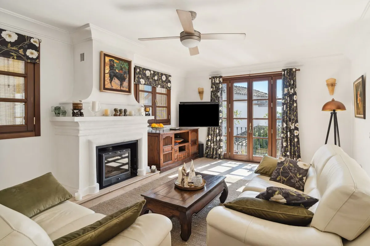 2e118fad-0fde-4f1d-b094-4c28cd17fb70