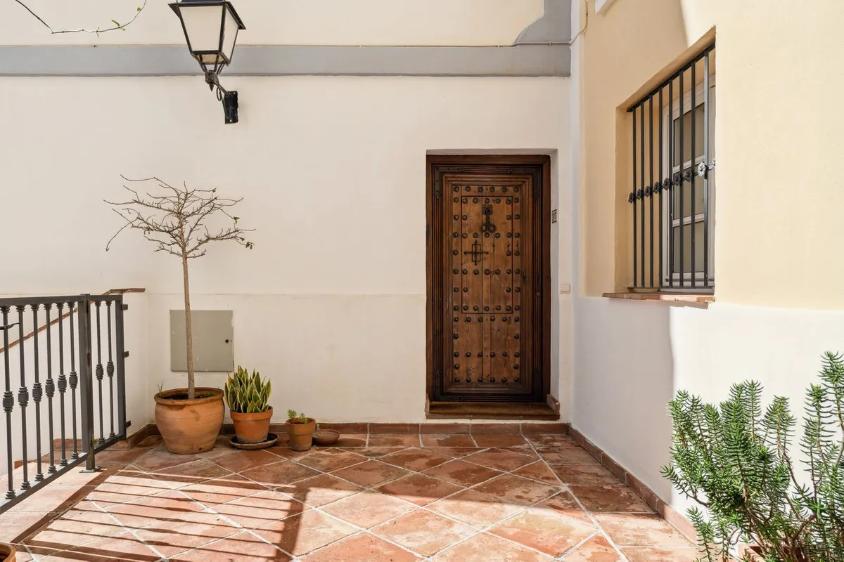 612cf8c0-8242-44e2-928d-397325c5d693