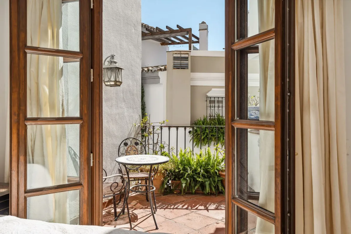 a111c04d-79c9-4adf-b8a4-ad118e2b6239