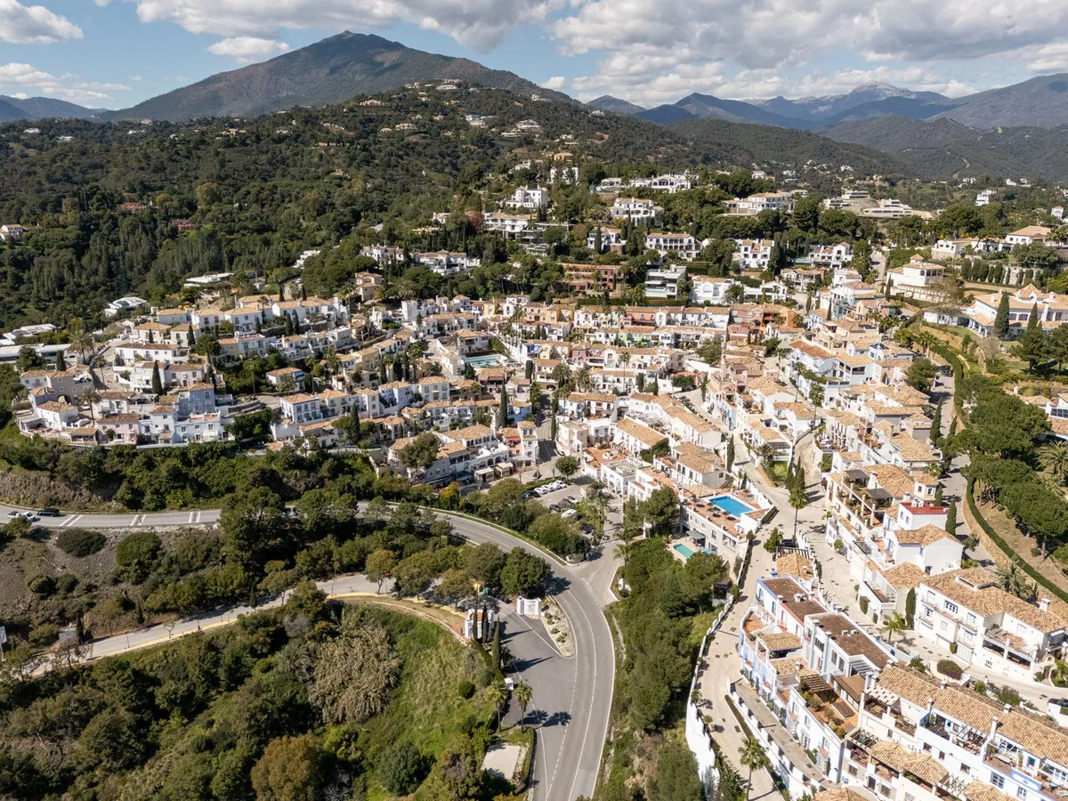 ff612cdb-a83d-45c1-8d4f-6a40c39deadf