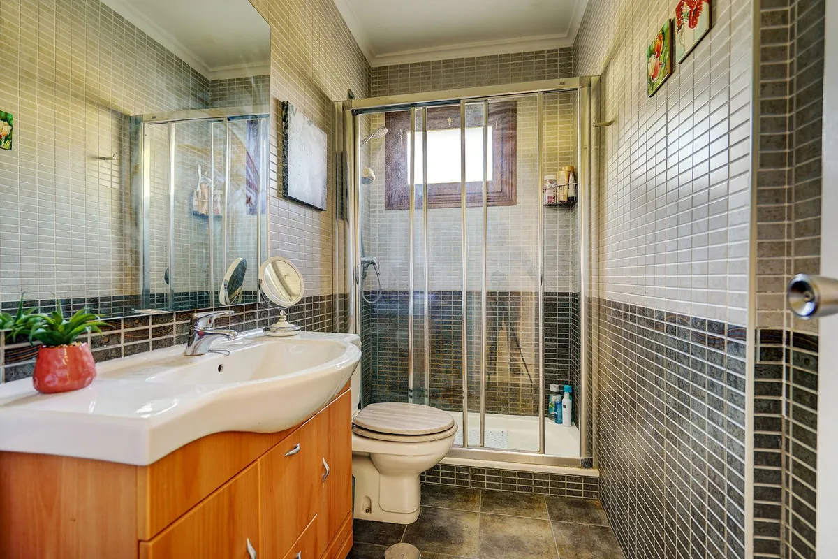 6d04c851-1298-493d-b0f3-771cf0c0302d