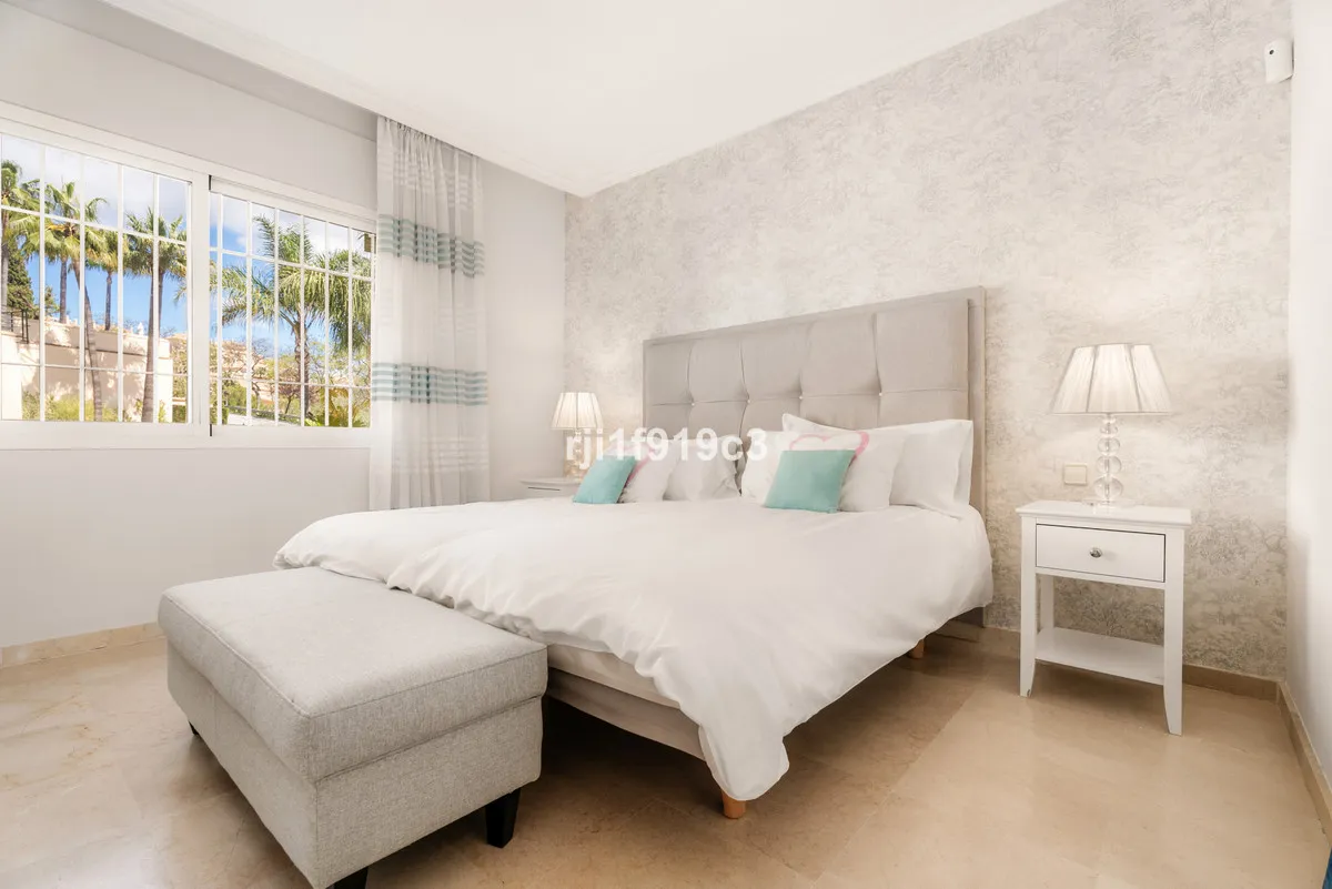 22044e44-a9e1-4952-942b-dcf9ec7ee22e