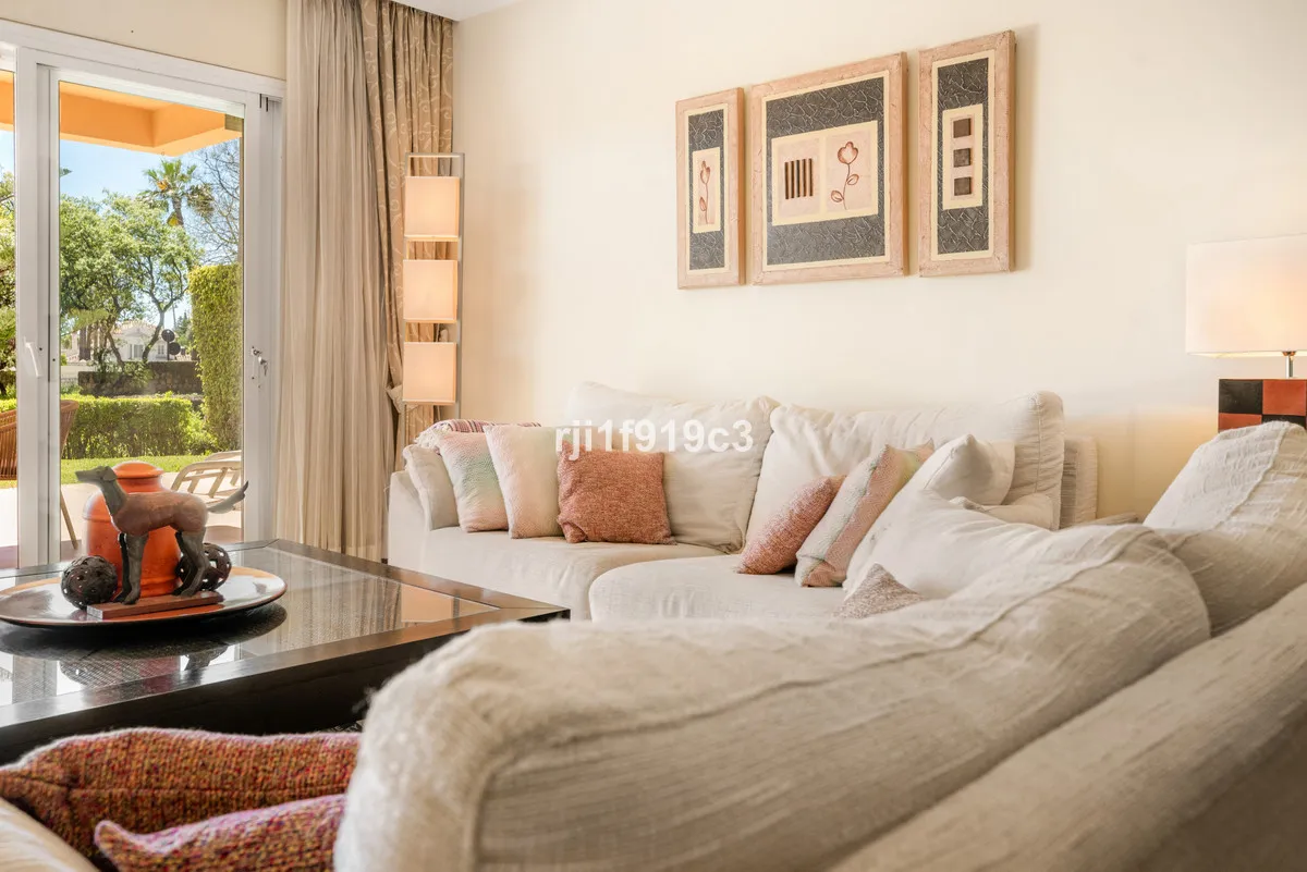 a03afaec-8fd8-487f-b0a0-3693ac76288d