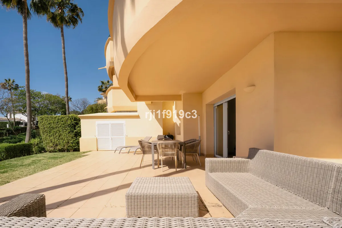 d541cf75-b7bc-4fbe-8e2e-905cd760248a