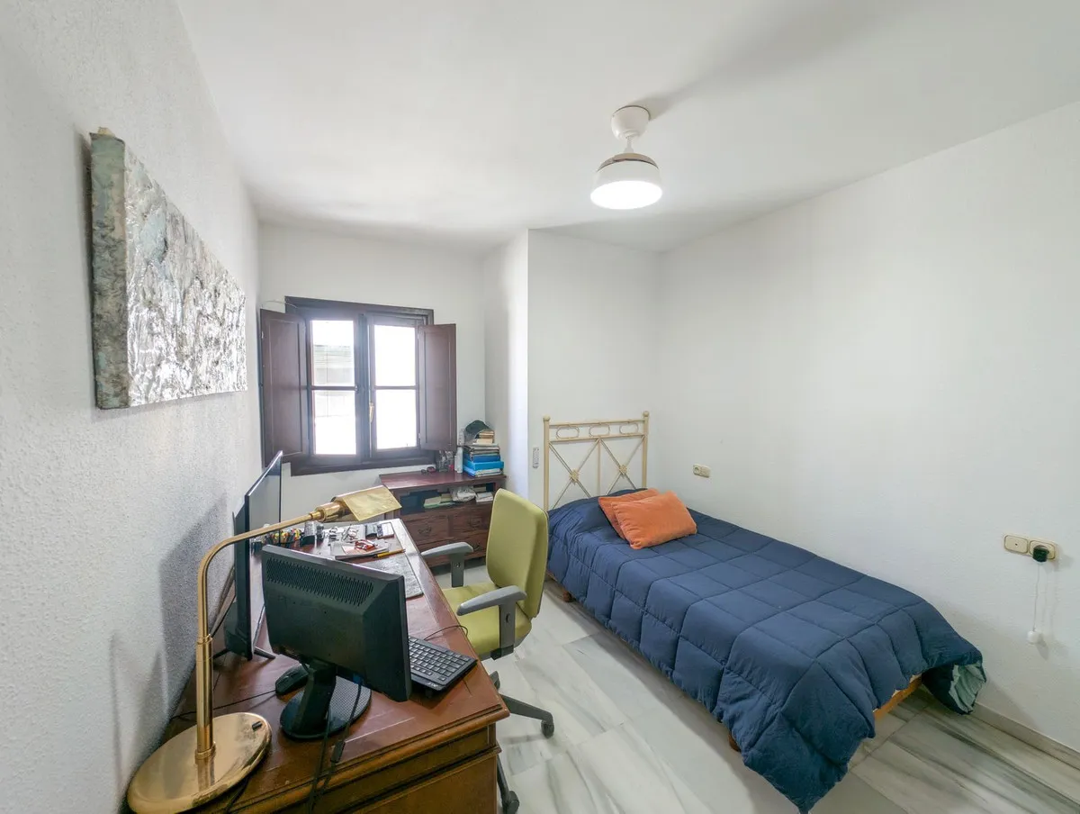 1b005534-53e8-4f8e-9776-e34e13ef33d8