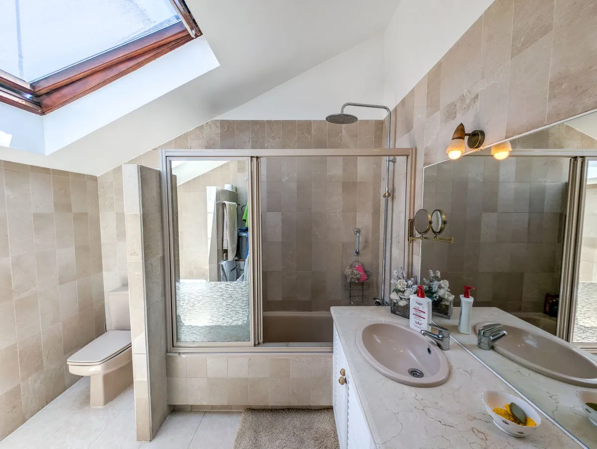 d90c49c8-42ee-47b1-8584-da49d193adef