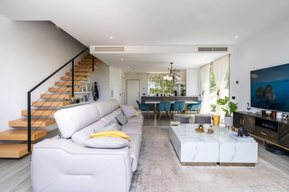 20b729a4-d4db-402c-b938-88cd03263968