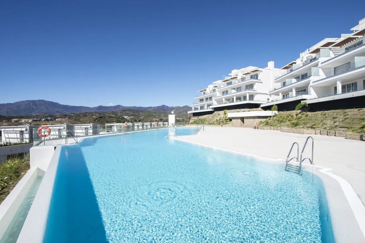 335e2990-000e-4b65-96f6-06cc54a53ee2