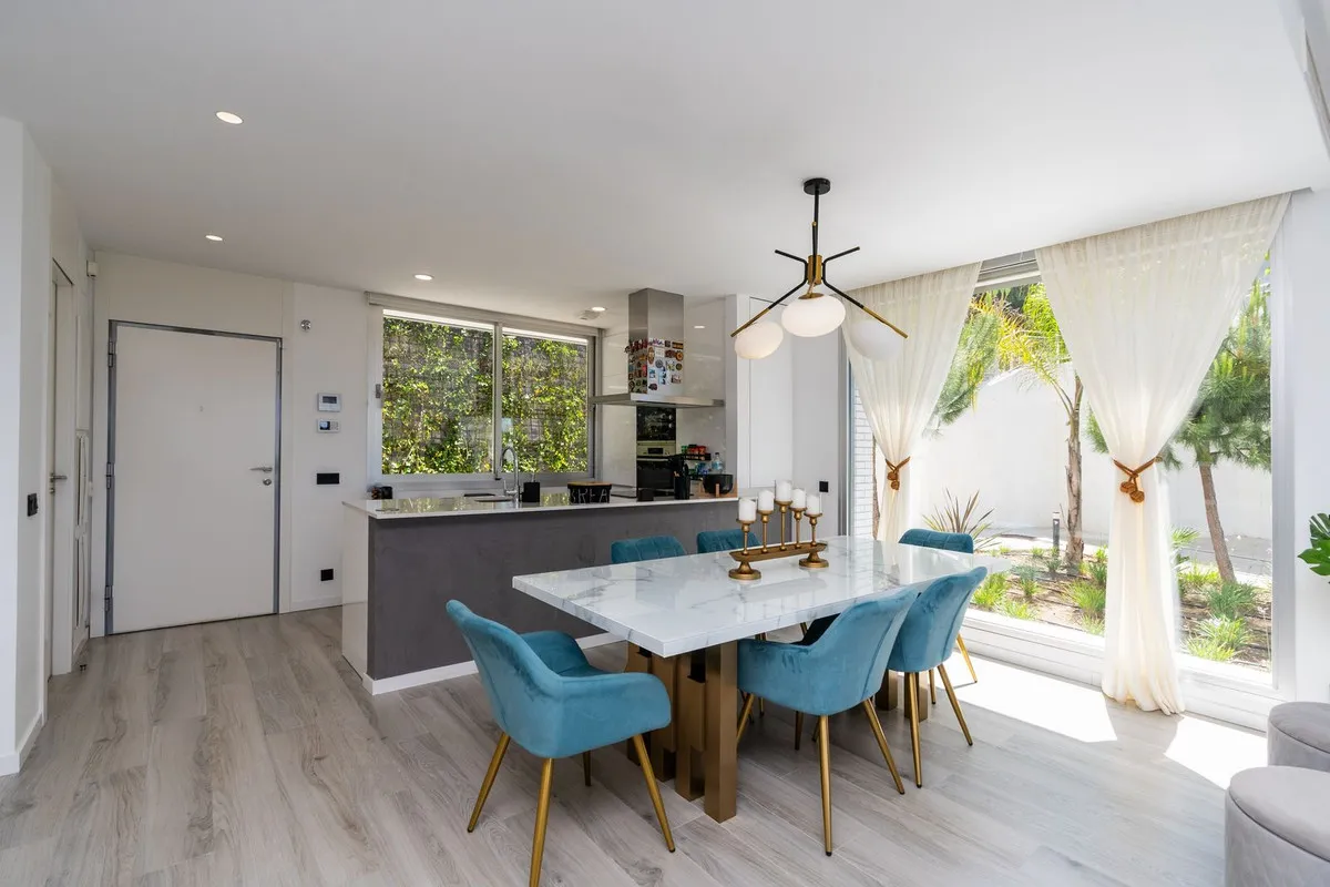 4b8e2df1-7fed-41cb-be50-c1bfc1129953