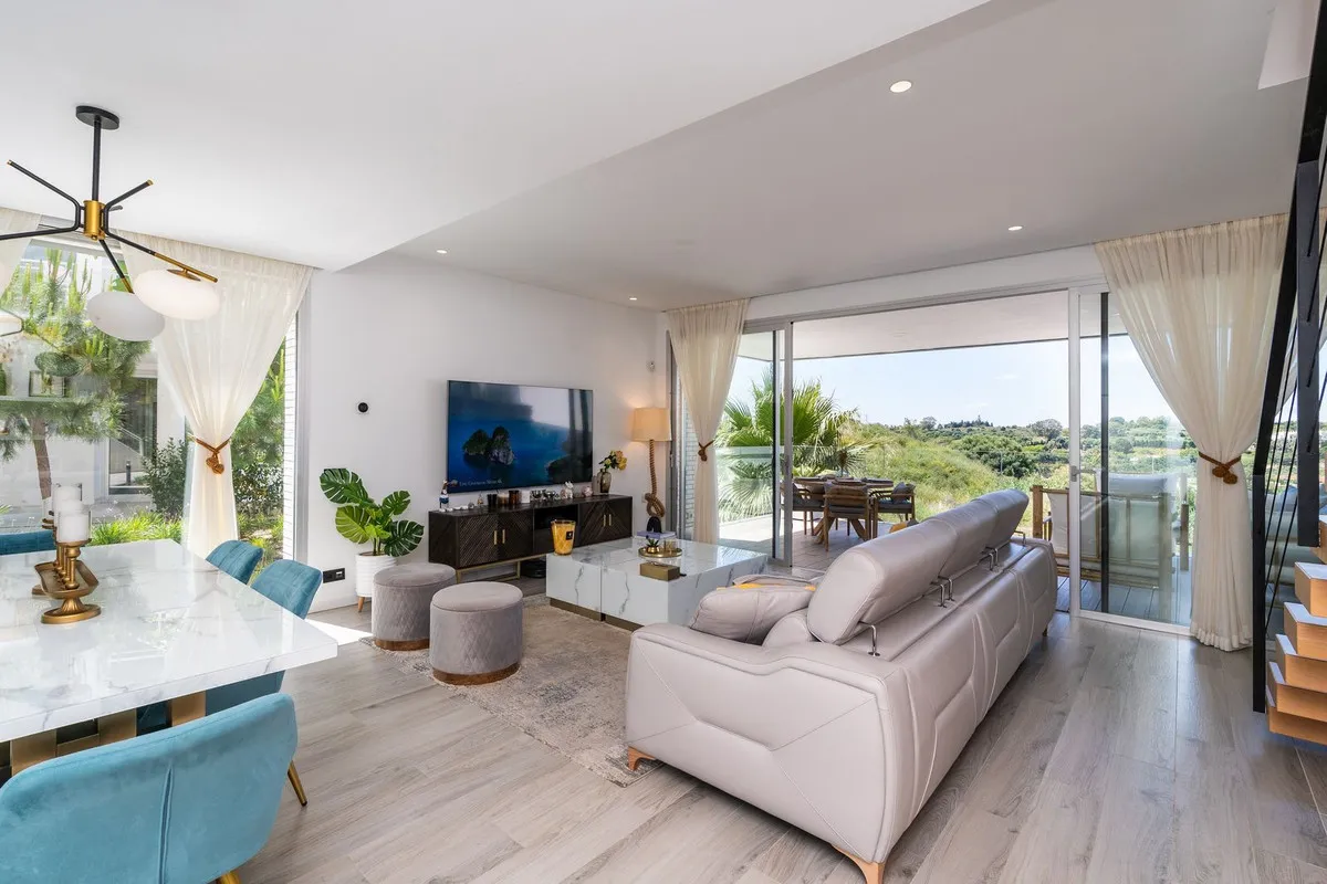 549f1ea1-e67f-46f3-b6a5-29cbf40d0560