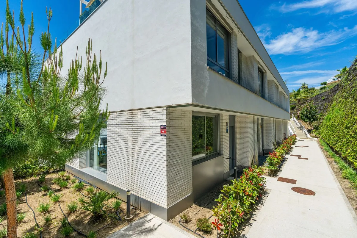 a82a1283-5a0e-4d02-9c0e-74b647145824